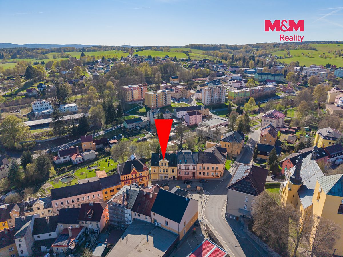 Prodej rodinného domu 364 m², pozemek 613 m² – fotografie 2