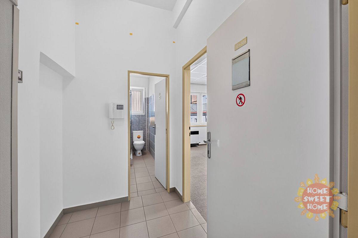Pronájem kanceláře 27 m² – fotografie 4