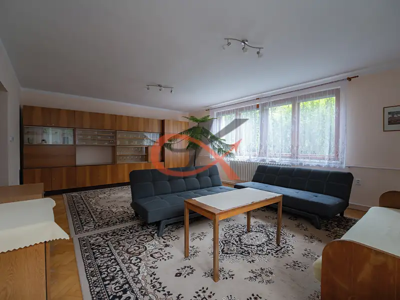 Prodej rodinného domu 220 m², pozemek 800 m², Karolinka – náhled fotky 3
