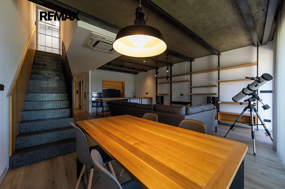 Prodej bytu 4+kk 115 m², Praha – fotka 1 z 3