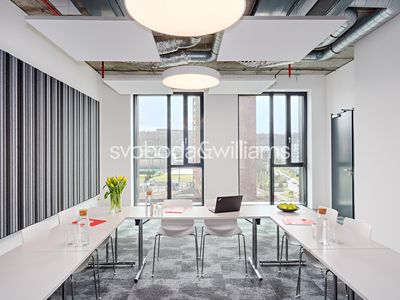 Pronájem kanceláře 565 m²