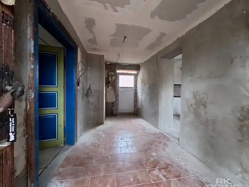Prodej rodinného domu 200 m², pozemek 429 m², Tehov – náhled fotky 2
