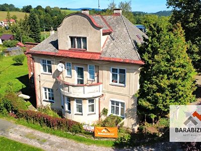 Prodej rodinného domu 300 m², pozemek 1663 m²