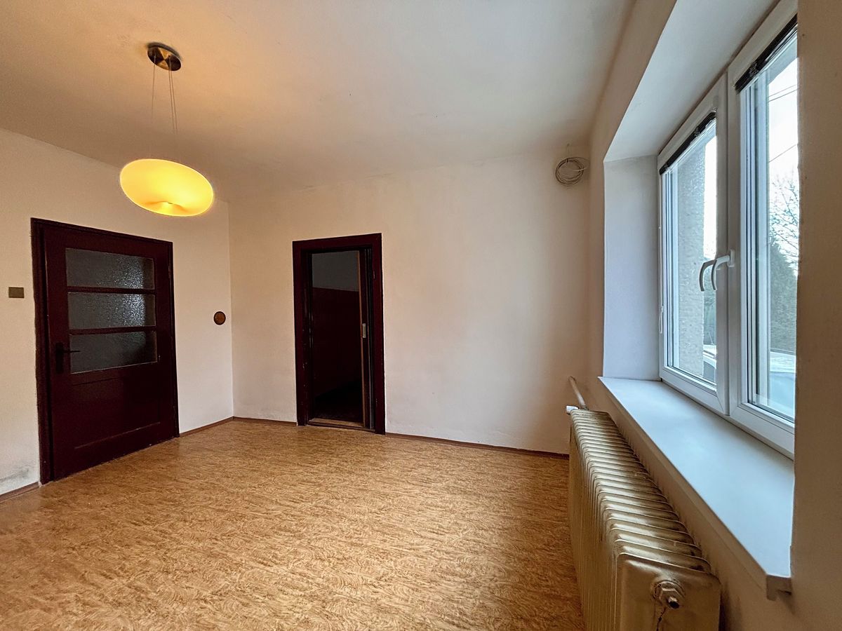 Prodej rodinného domu 140 m², pozemek 557 m² – fotografie 3