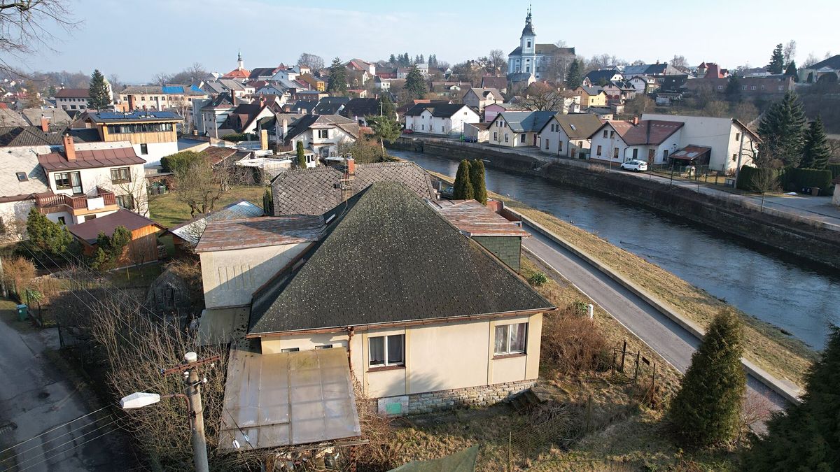Prodej rodinného domu 179 m², pozemek 531 m² – fotografie 3
