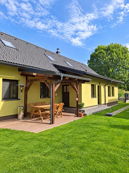 Prodej rodinného domu 220 m², pozemek 1031 m² – fotografie 3