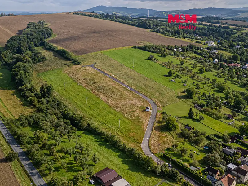 Prodej stavebního pozemku 1014 m², Poličná – náhled fotky 1