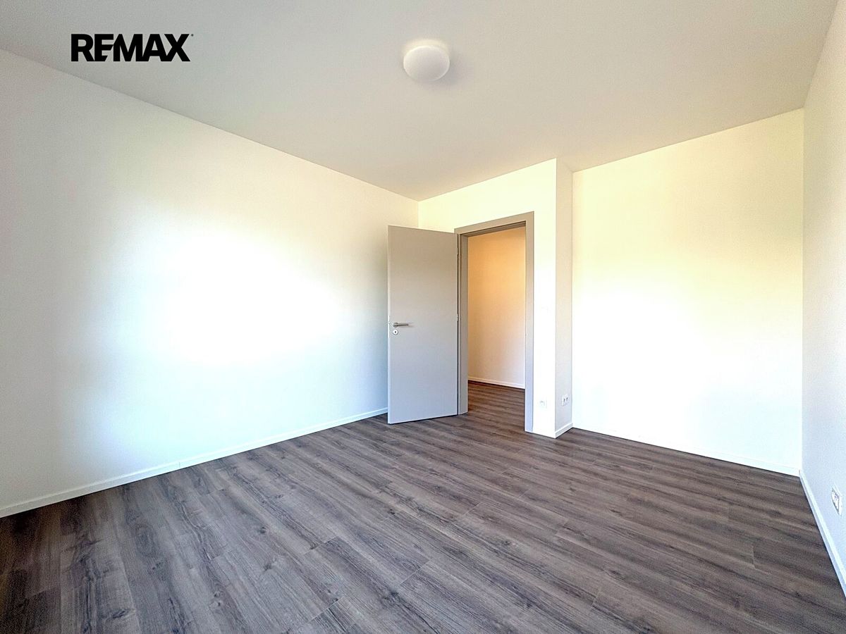 Pronájem bytu 2+kk 48 m² – fotografie 4