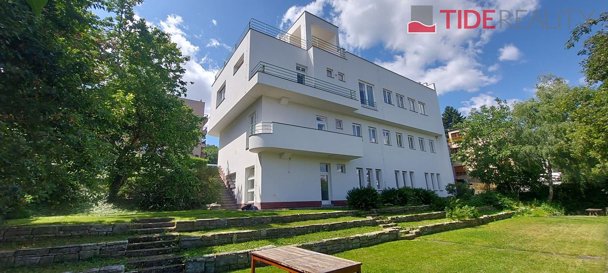 Pronájem bytu 3+kk 100 m²
