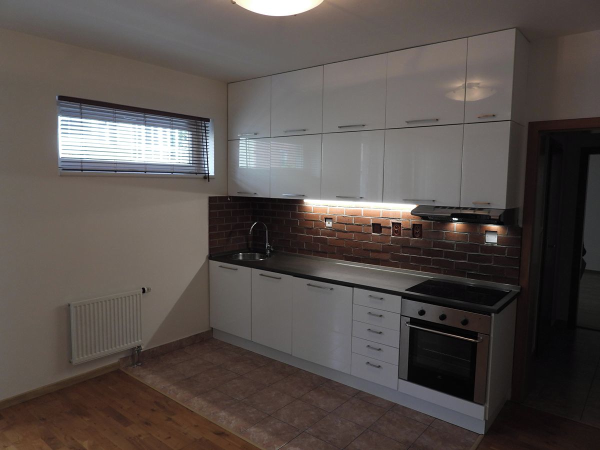 Pronájem bytu 2+kk 49 m² – fotografie 3