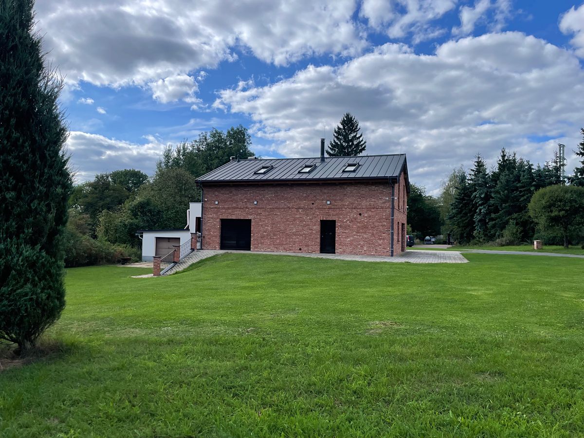 Prodej rodinného domu 210 m², pozemek 5800 m² – fotografie 3
