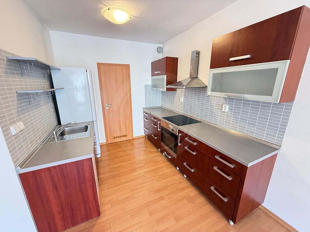 Pronájem bytu 2+kk 59 m² – fotografie 3