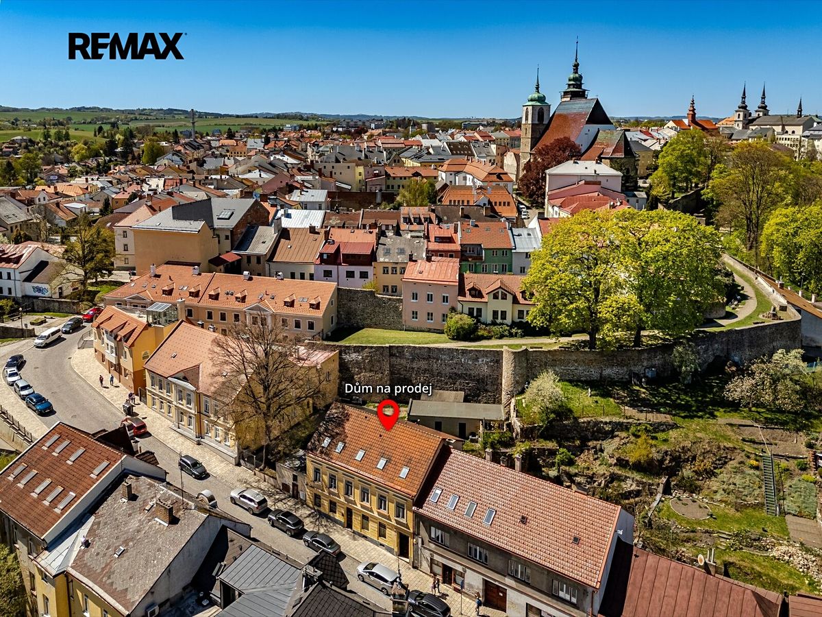 Prodej vícegeneračního domu 342 m², pozemek 257 m² – fotografie 3