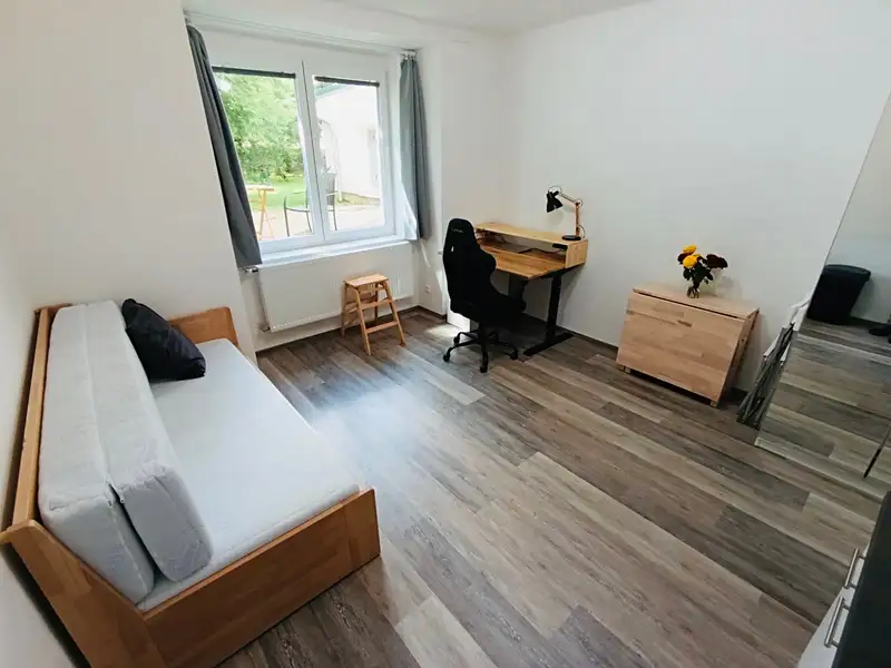 Pronájem bytu 1+kk 23 m², Praha – náhled fotky 1