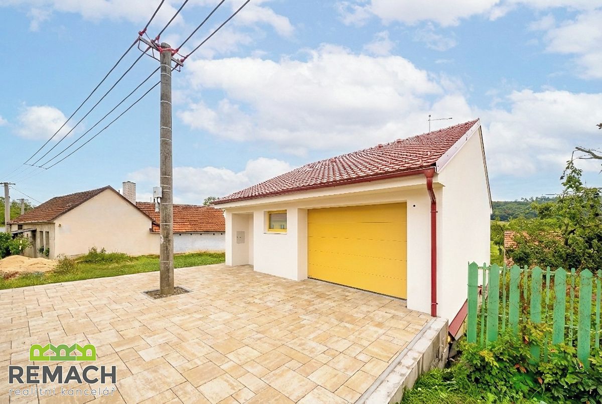Prodej rodinného domu 196 m², pozemek 526 m²