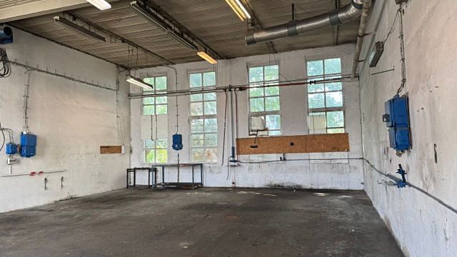 Pronájem výrobní haly, prostoru 110 m² – fotografie 2