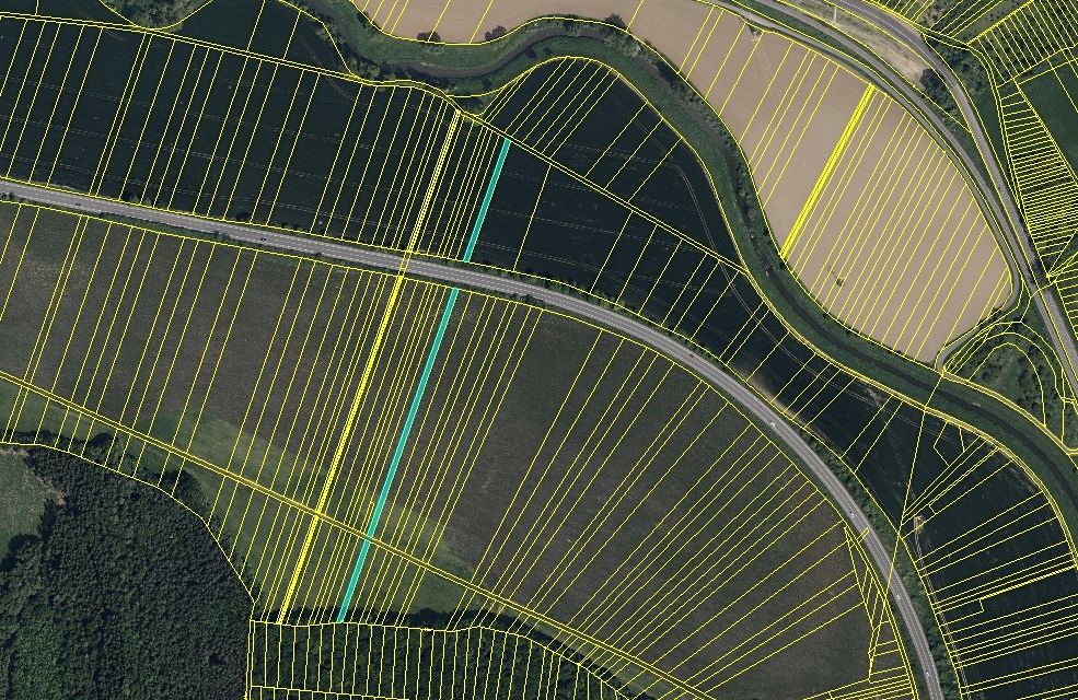 Prodej pole 2071 m²