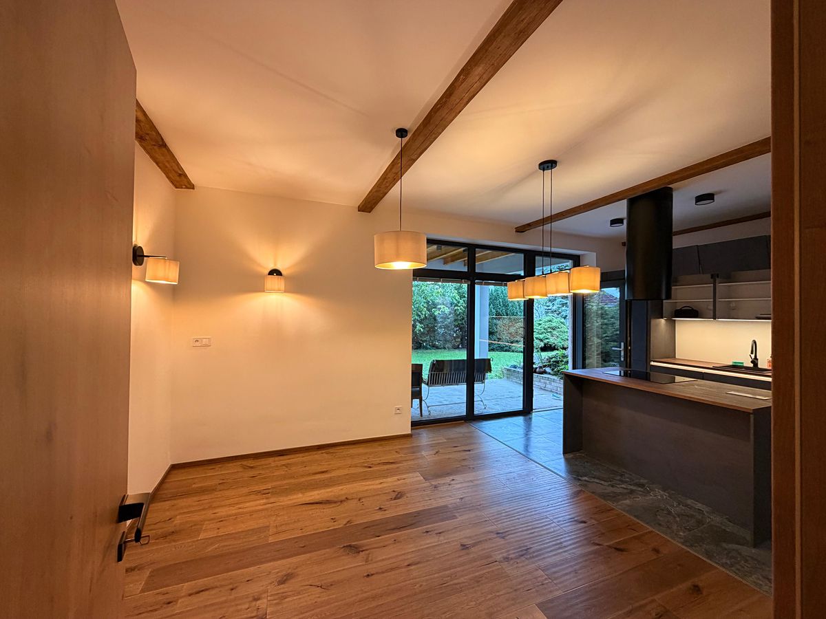 Pronájem bytu 2+kk 60 m², Praha – fotka 1 z 3