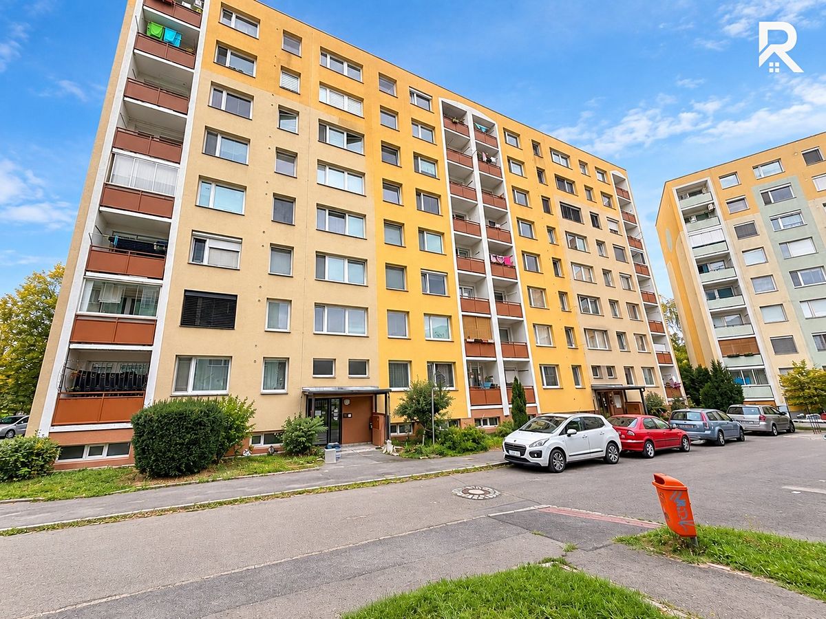 Pronájem bytu 3+1 72 m² – fotografie 3