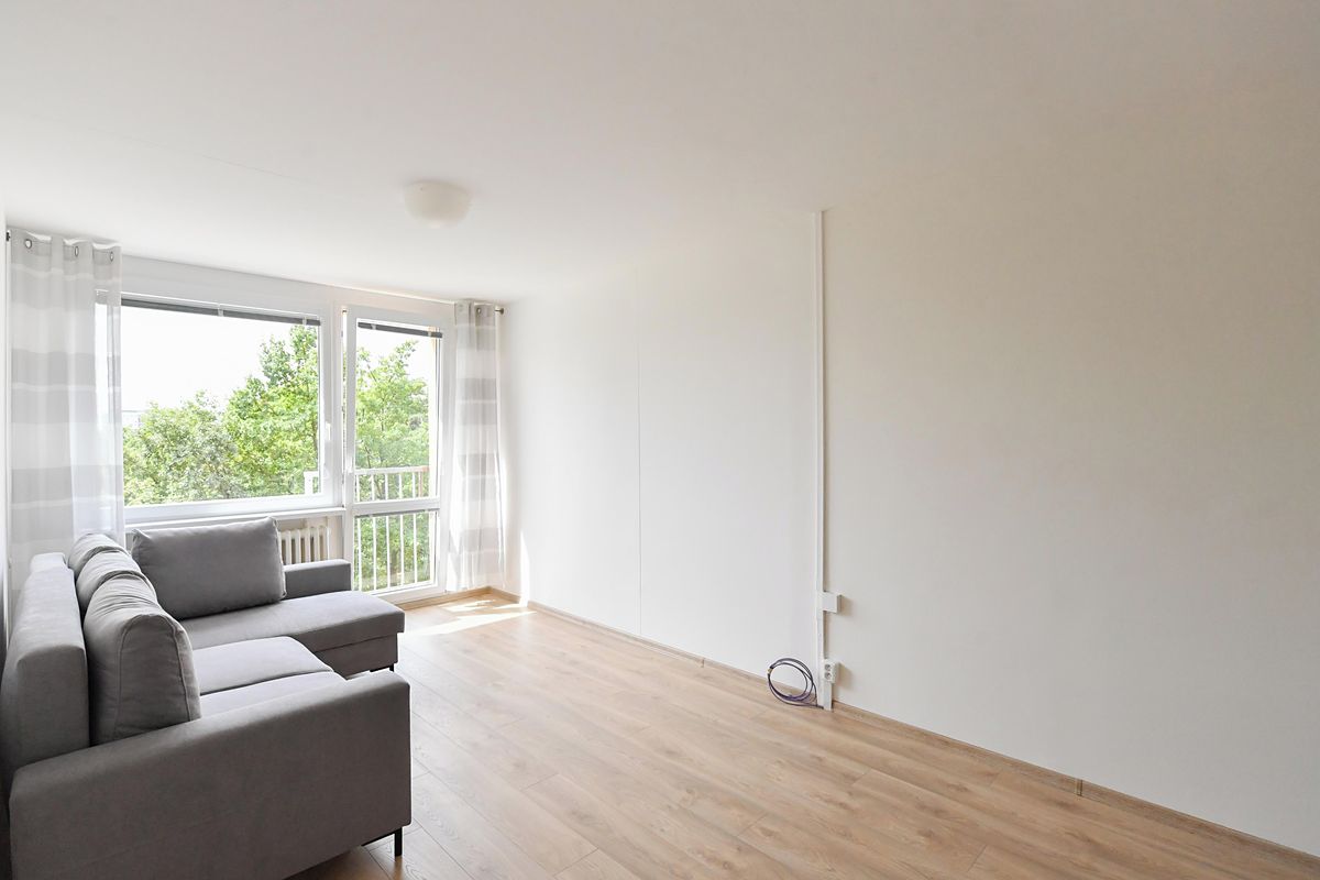 Pronájem bytu 2+kk 44 m² – fotografie 3