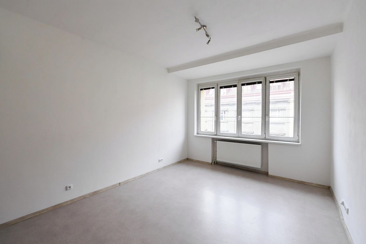 Prodej bytu 1+kk 25 m², Praha – fotka 1 z 3