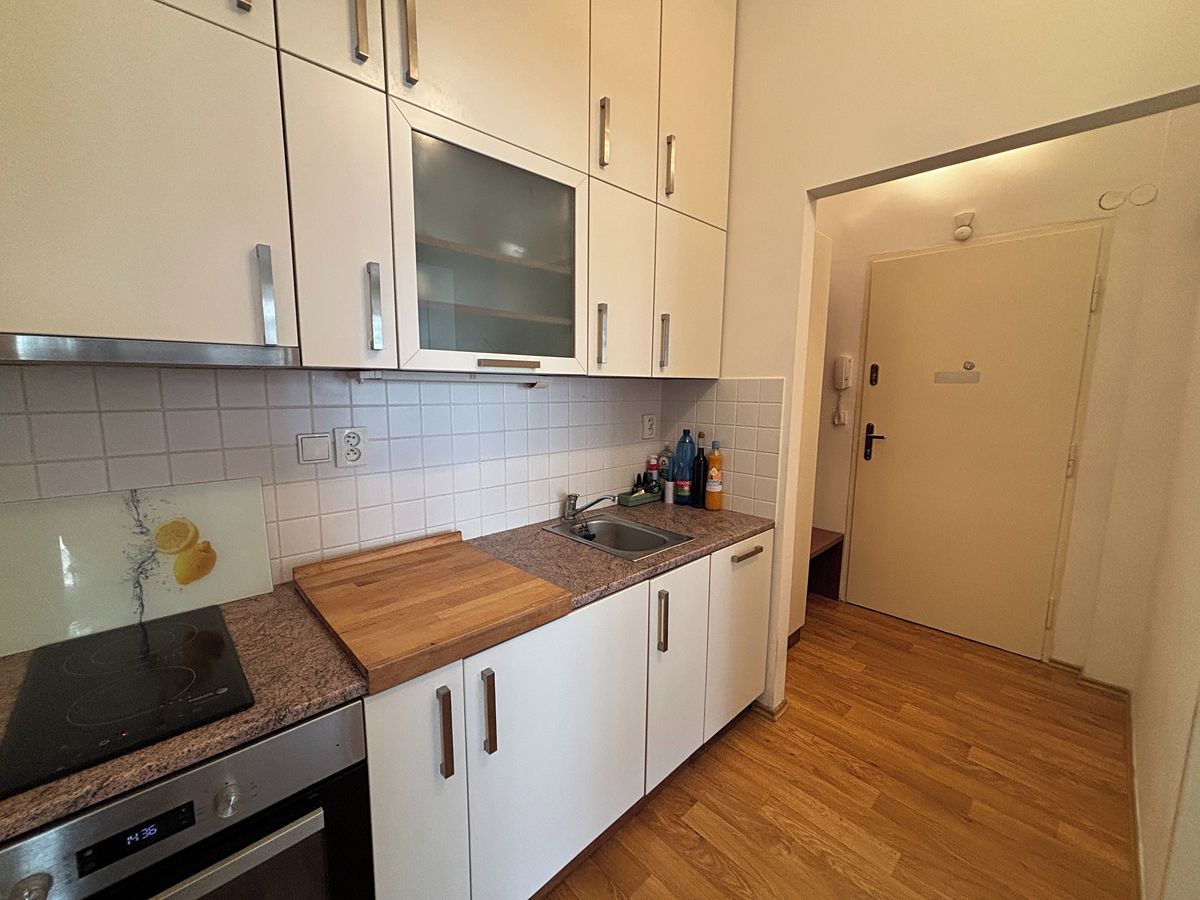Pronájem bytu 2+kk 47 m² – fotografie 2