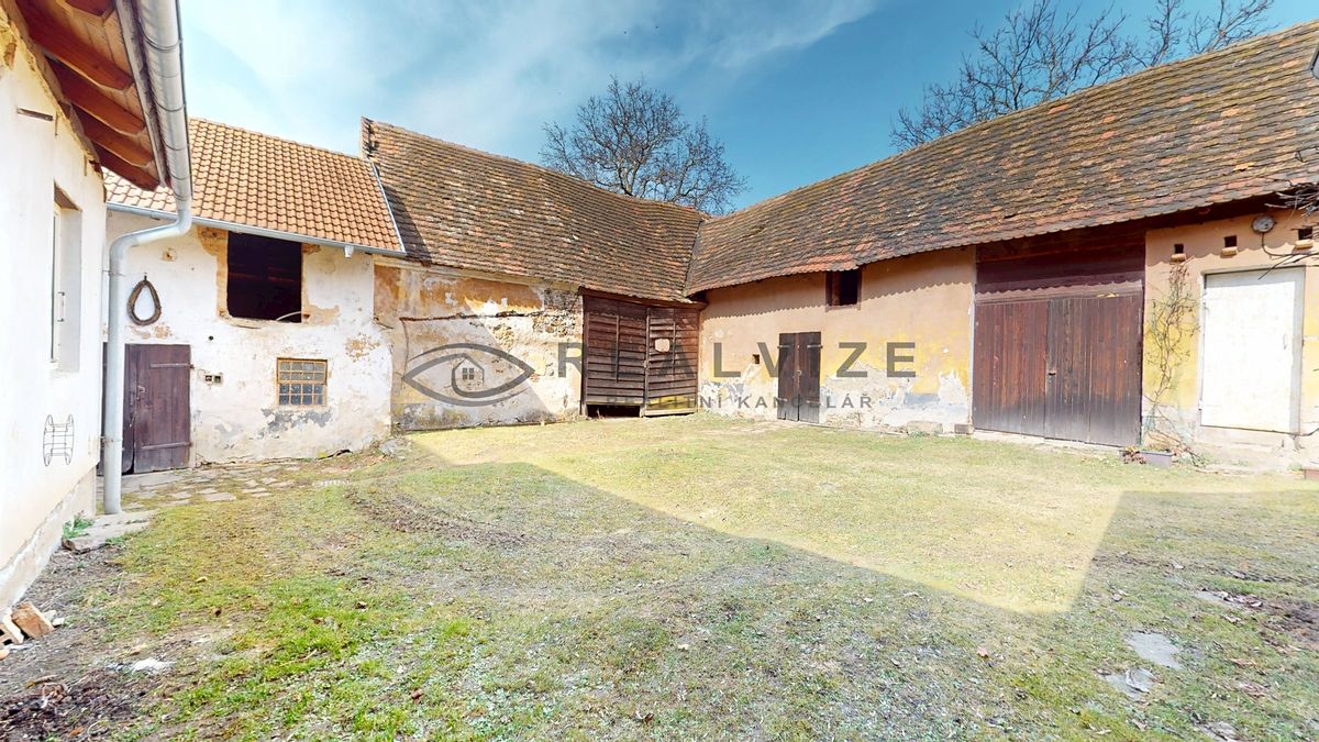 Prodej rodinného domu 150 m², pozemek 2012 m² – fotografie 2