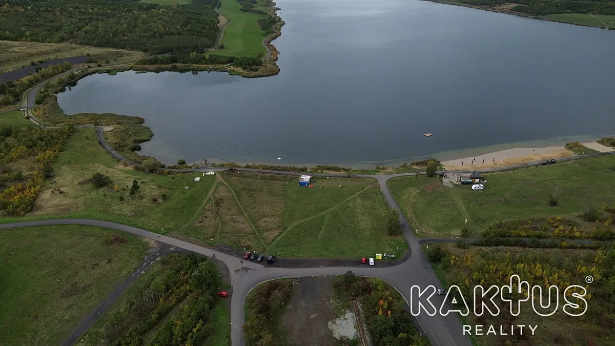 Prodej komerčního pozemku 20675 m²