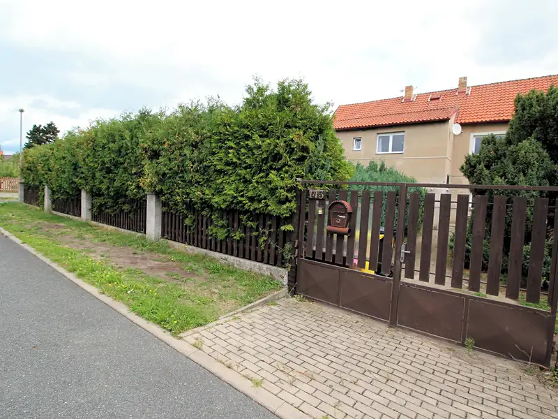 Prodej rodinného domu 260 m², pozemek 1112 m², Jirny – náhled fotky 3