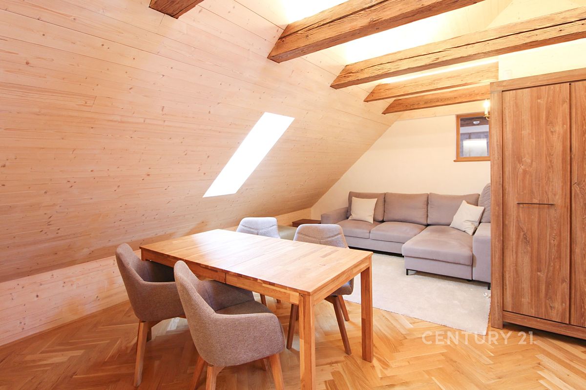 Pronájem bytu 2+kk 73 m² – fotografie 3