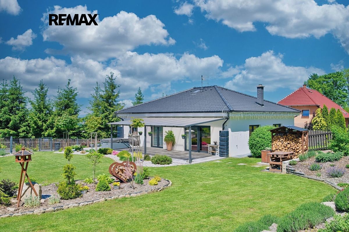 Prodej rodinného domu 107 m², pozemek 1774 m² – fotografie 2