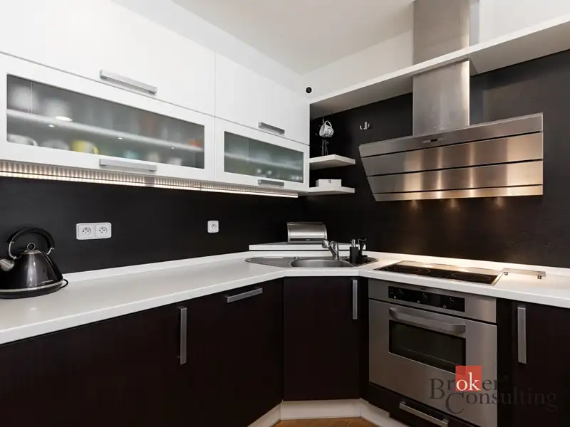 Prodej rodinného domu 176 m², pozemek 1425 m², Opava – náhled fotky 2