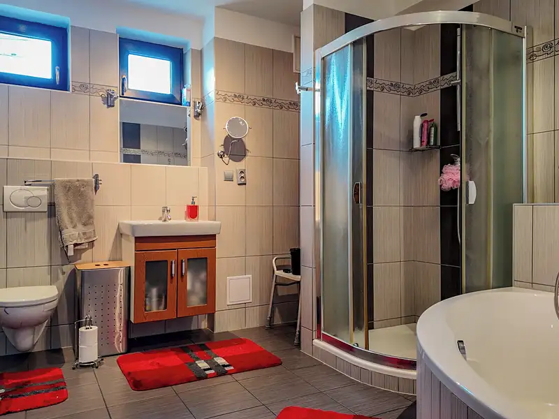 Prodej rodinného domu 232 m², pozemek 148 m², Pardubice – náhled fotky 3