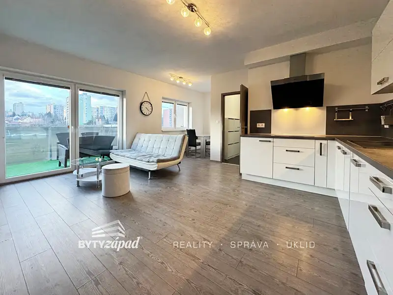 Pronájem bytu 3+kk 63 m²