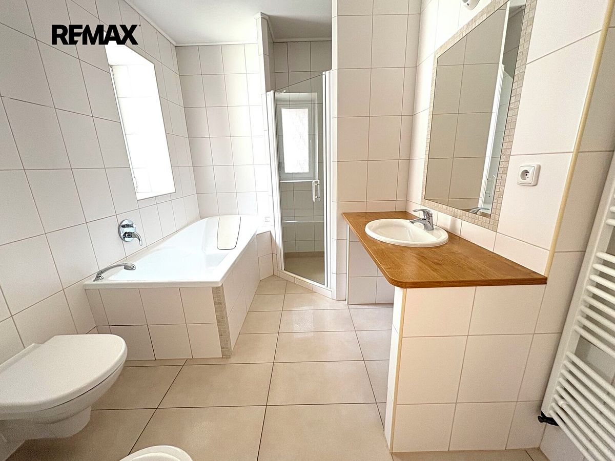 Pronájem bytu 4+1 130 m² – fotografie 3