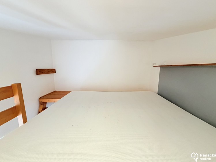 Квартира 1+kk в оренду, 34 м² (13 з 14)