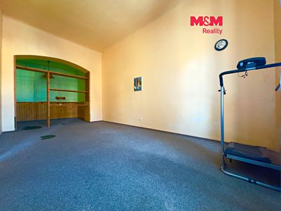 Prodej rodinného domu 757 m², pozemek 643 m²