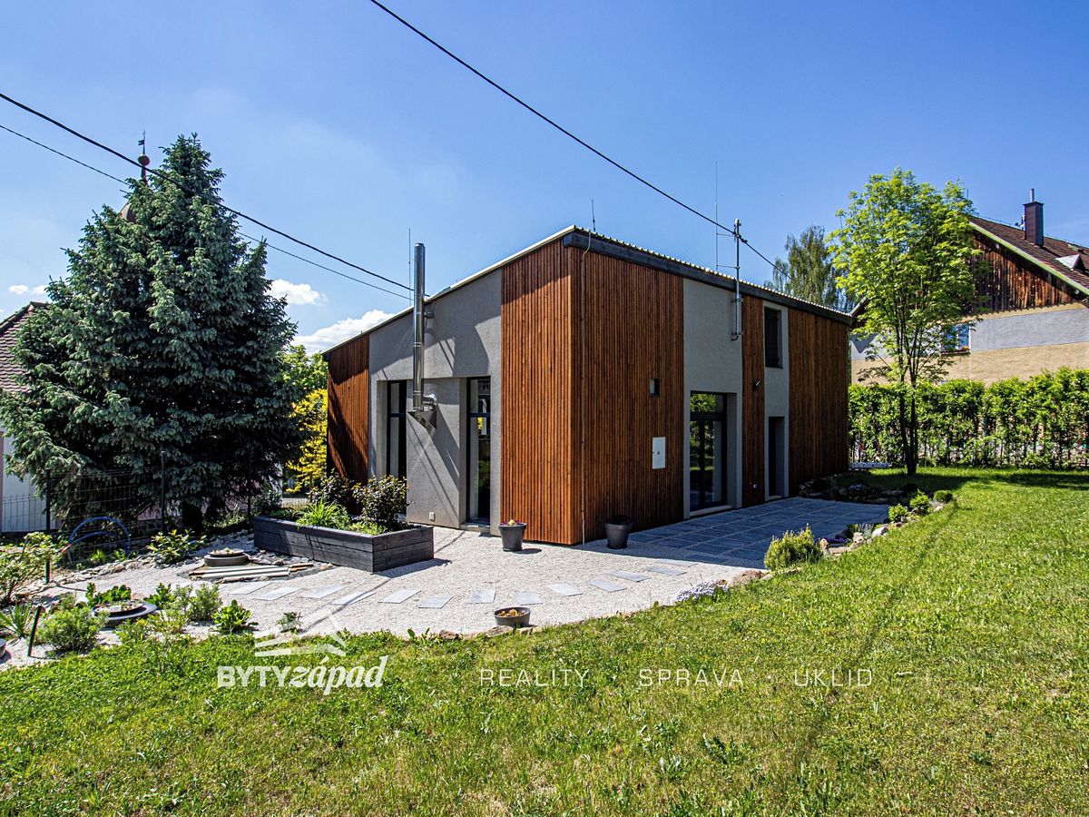 Prodej rodinného domu 93 m², pozemek 648 m²