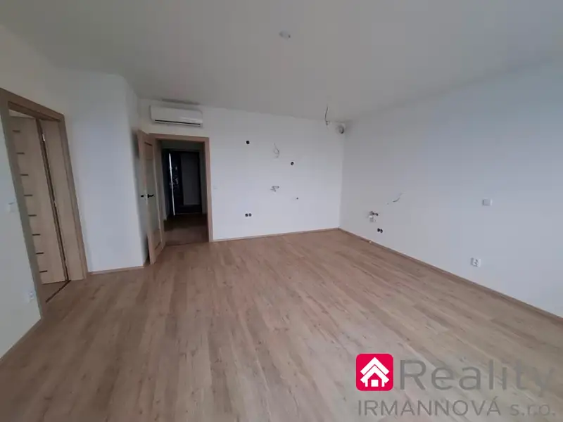 Prodej bytu 2+kk 61 m², Pohořelice – náhled fotky 1