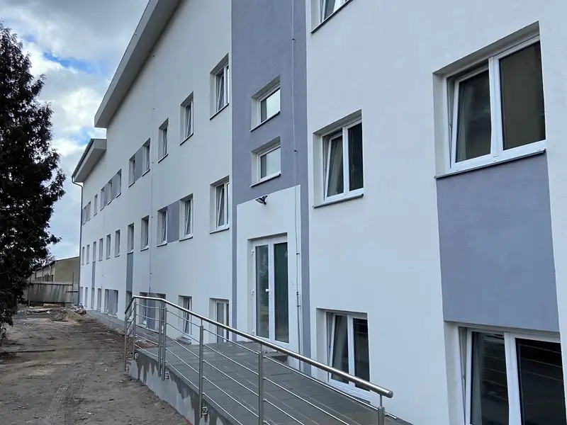 Prodej komerční nemovitosti 1800 m², Dobříš – náhled fotky 1