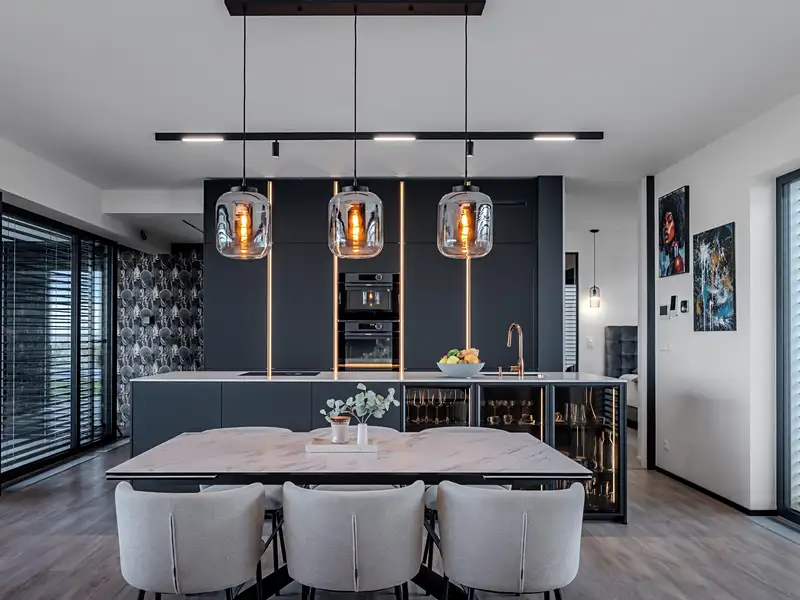 Prodej rodinného domu 230 m², pozemek 635 m², Praha – náhled fotky 2
