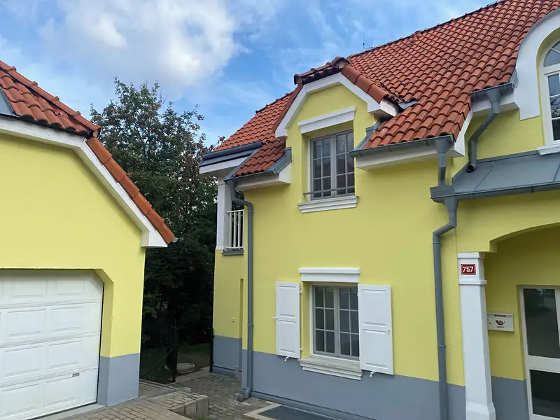 Pronájem vily 302 m², pozemek 610 m², Praha – náhled fotky 1