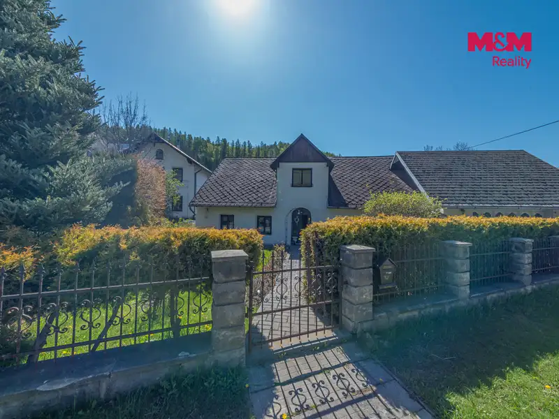Prodej rodinného domu 268 m², pozemek 878 m², Holčovice – náhled fotky 2