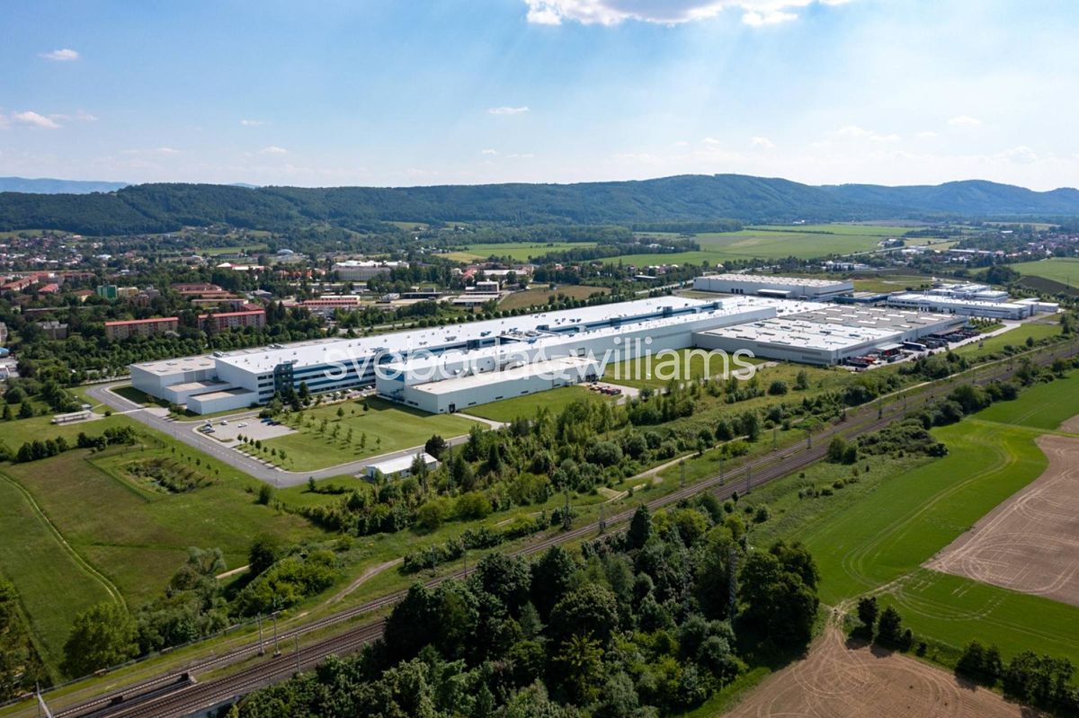Pronájem skladového prostoru 22700 m²