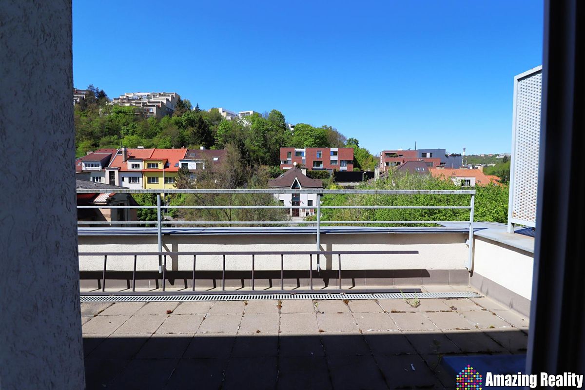 Prodej rodinného domu 311 m², pozemek 208 m² – fotografie 3