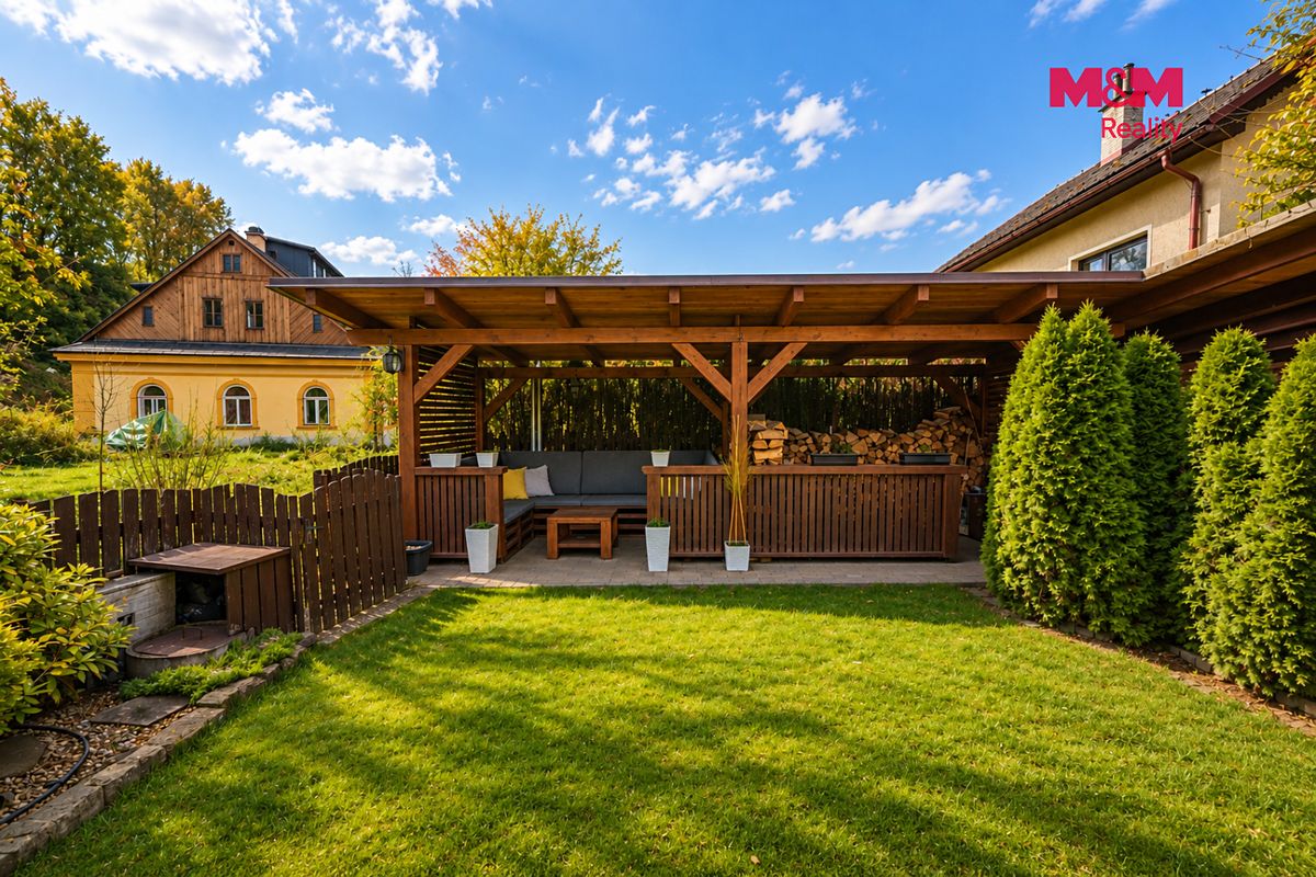 Prodej rodinného domu 144 m², pozemek 603 m² – fotografie 3