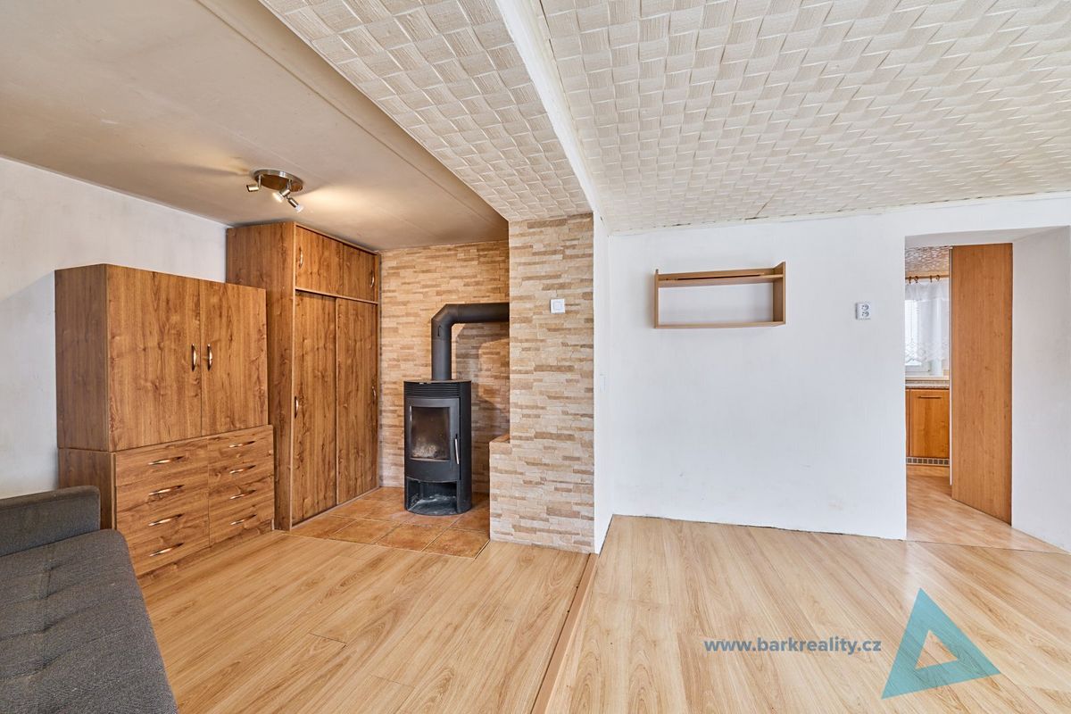 Prodej rodinného domu 135 m², pozemek 381 m² – fotografie 5