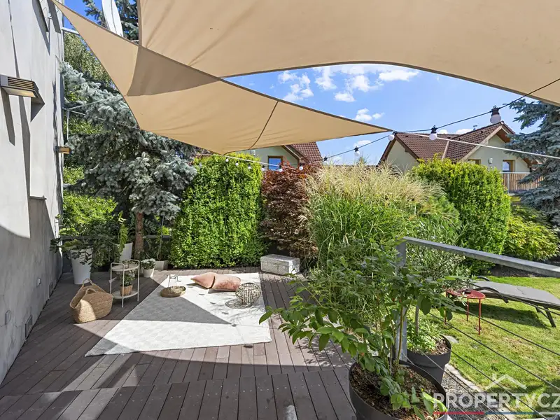 Prodej vícegeneračního domu 345 m², pozemek 520 m², Praha – náhled fotky 2