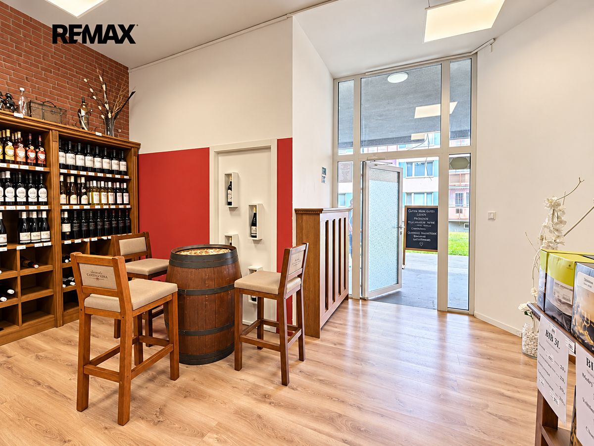 Pronájem komerční nemovitosti 54 m² – fotografie 4