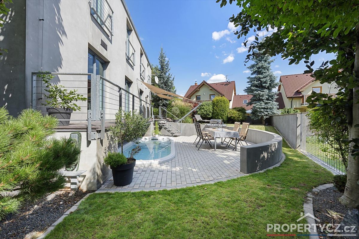 Prodej vícegeneračního domu 345 m², pozemek 520 m²